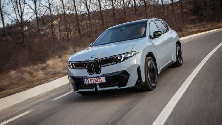 test BMW iX3 50 xDrive