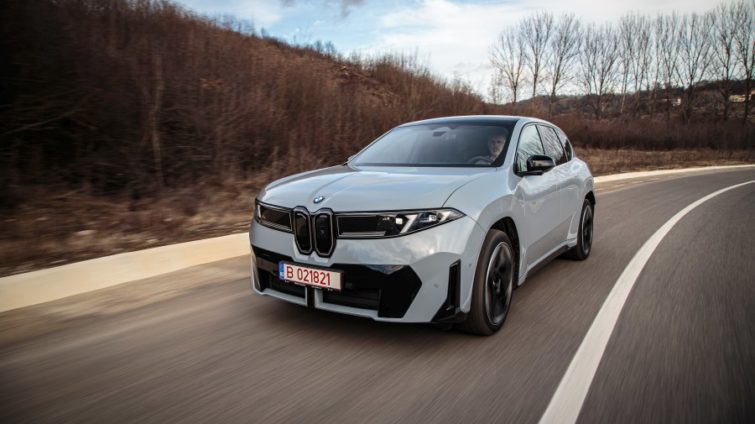 test BMW iX3 50 xDrive