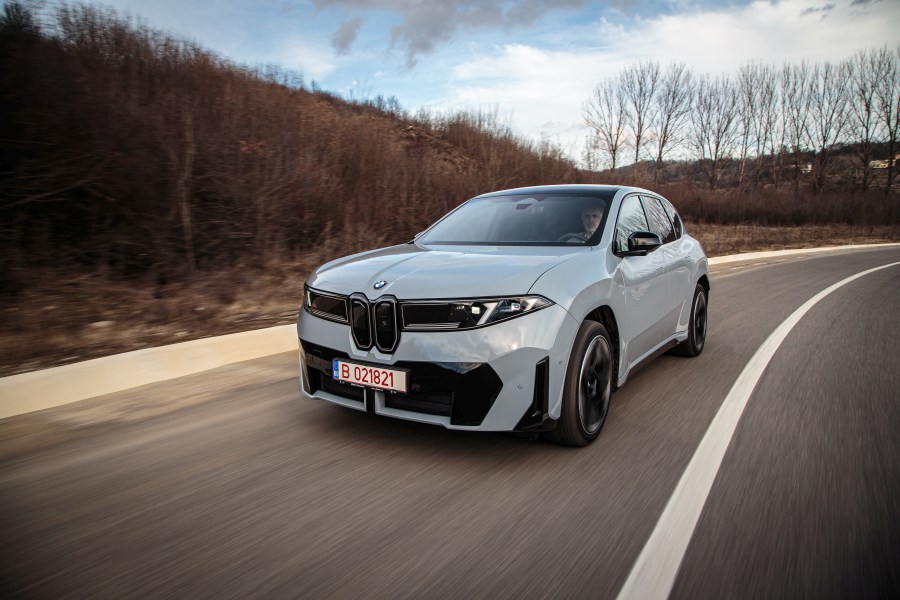 test BMW iX3 50 xDrive