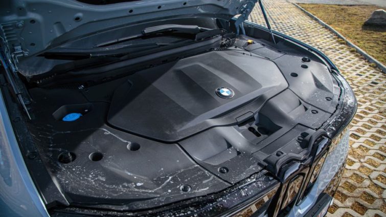 test BMW iX3 50 xDrive