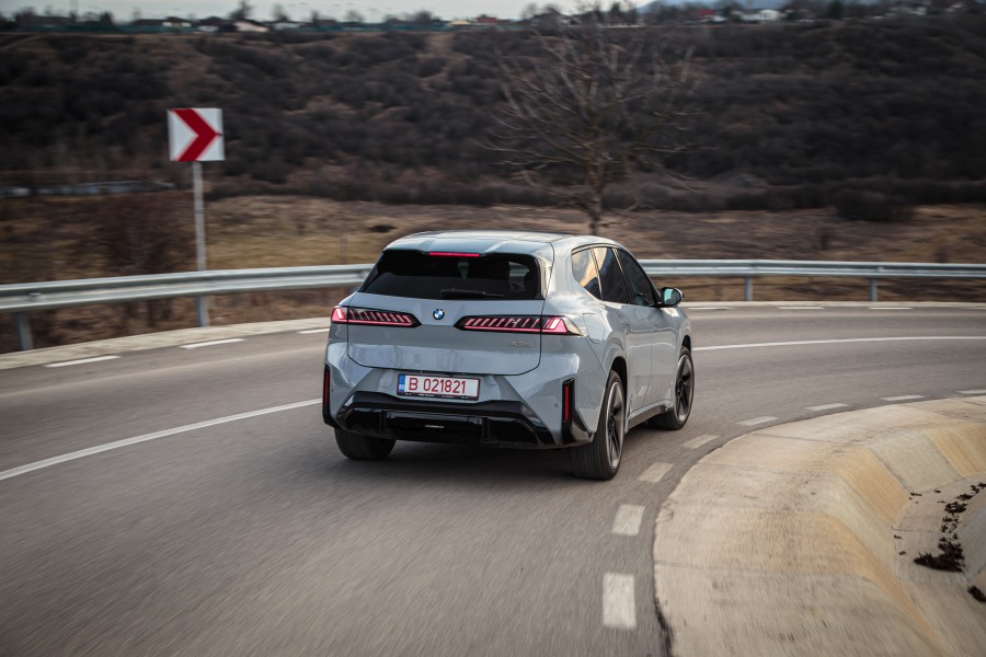 test BMW iX3 50 xDrive
