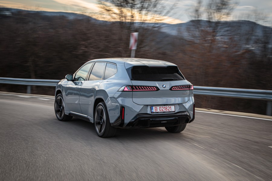 test BMW iX3 50 xDrive