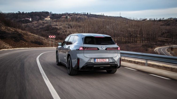 test BMW iX3 50 xDrive