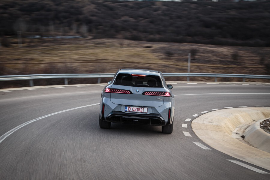 test BMW iX3 50 xDrive