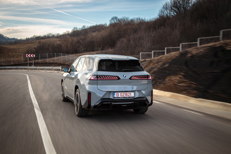 test BMW iX3 50 xDrive