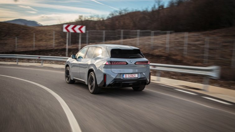 test BMW iX3 50 xDrive