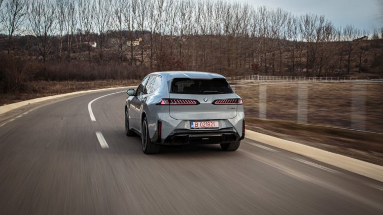 test BMW iX3 50 xDrive