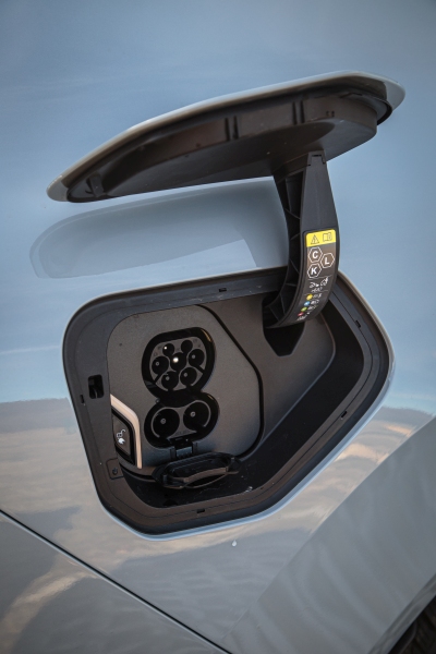 test BMW iX3 50 xDrive