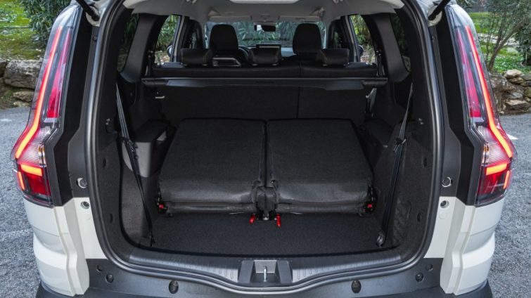 test Dacia Jogger Hibrid 155 2026