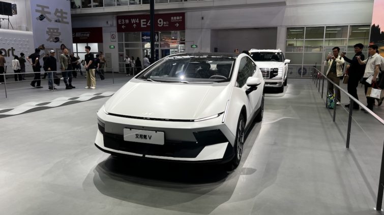Hyundai Ioniq V