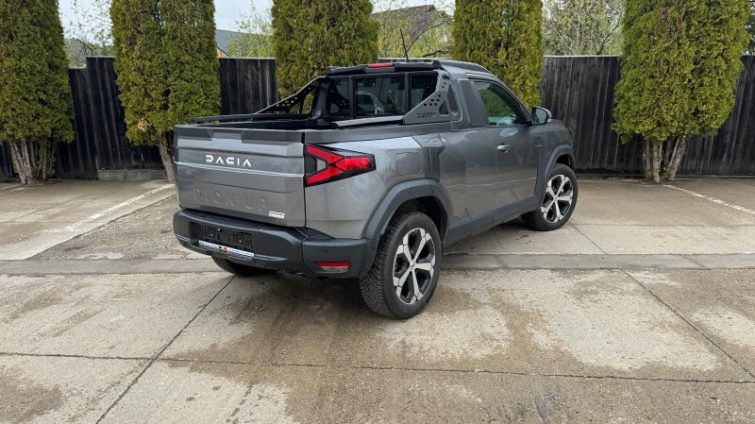Dacia Duster pick-up cabină simplă