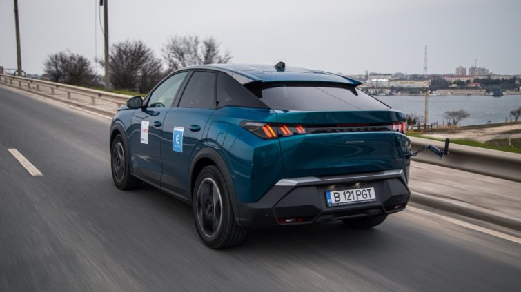 test 13 modele PHEV 2026 Peugeot 3008