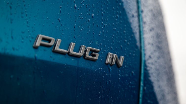 test 13 modele PHEV 2026 Peugeot 3008