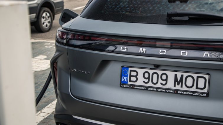 test 13 modele PHEV 2026 Omoda 9 SHS-P