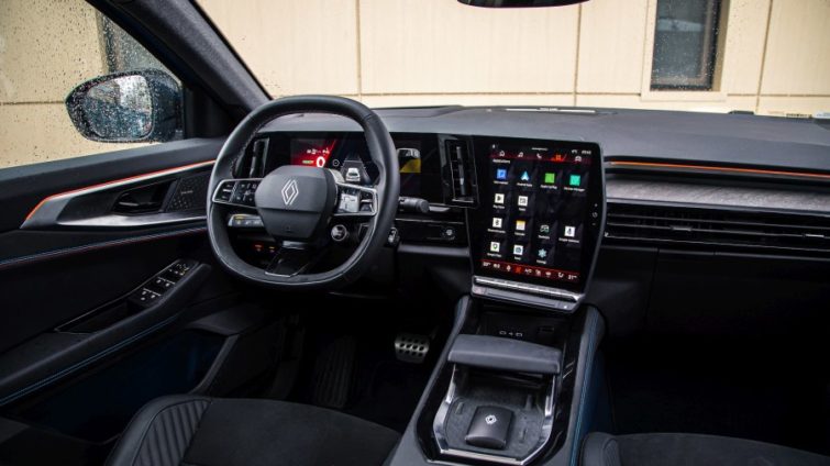 test 13 modele PHEV Renault Rafale E-Tech