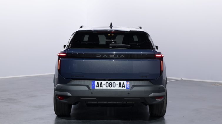 Dacia Striker