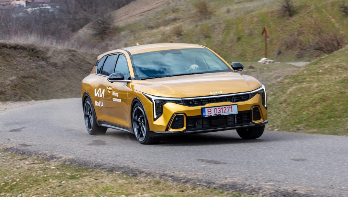 Kia K4
