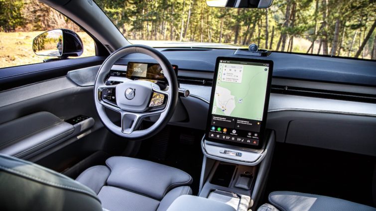 Volvo ES90