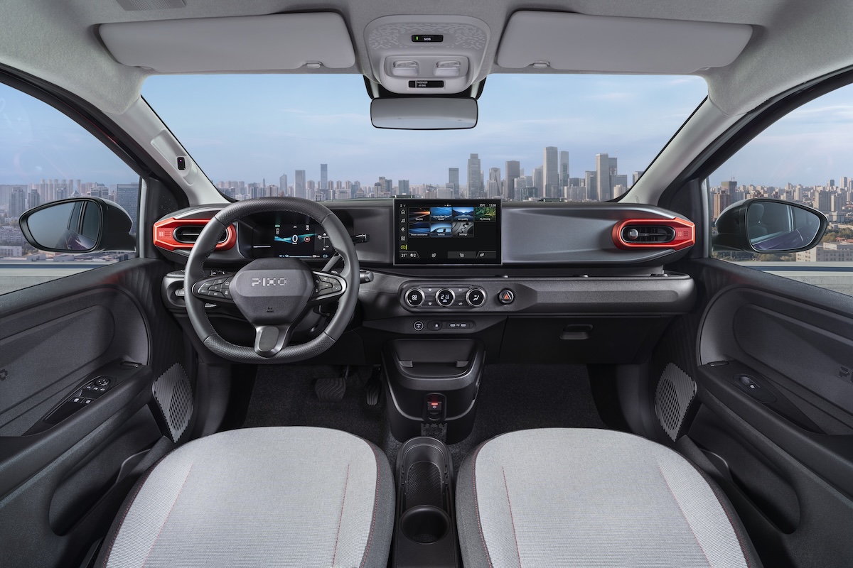 Nissan Pixo