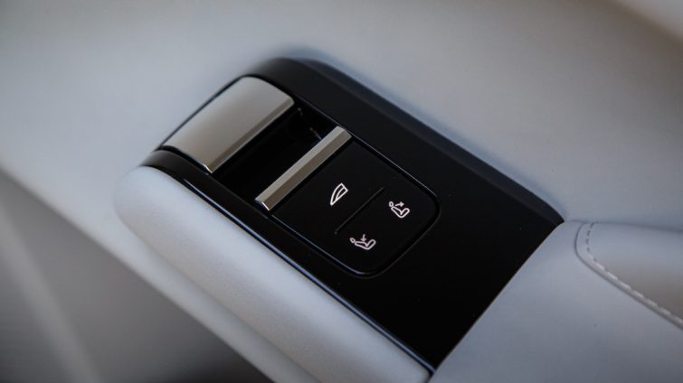 Volvo ES90